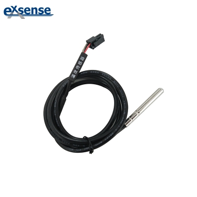 High precision digital temperature sensor with connector 